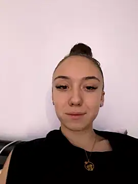 Snapshot of CristinaSw chatting on January 11, 2026, 11:43 pm CristinaSw online show from January 11, 2026, 11:43 pm