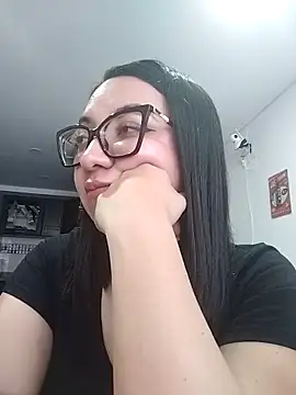 veronica lx online show from November 25, 2025, 9:26 pm