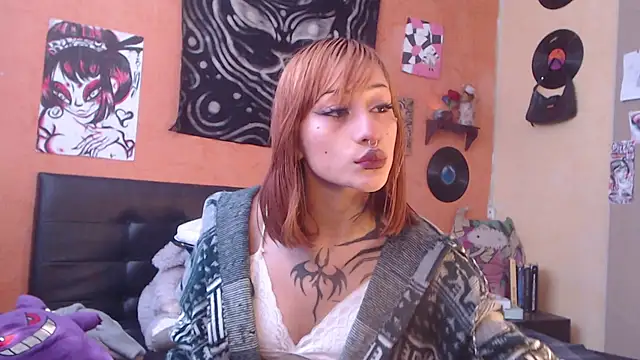 Layla quinn online show from July 14, 2026, 2:56 pm