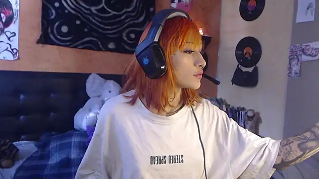 Layla quinn online show from July 27, 2026, 5:42 pm
