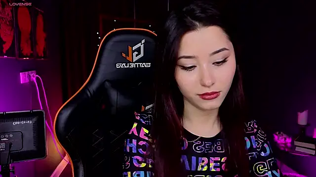 RedMidnight online show from November 25, 2025, 9:04 pm