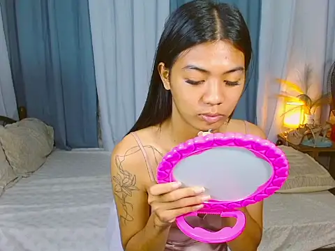 SamaraMillers online show from March 12, 2026, 9:37 am