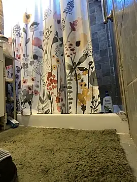 xxxenzo1 online show from December 15, 2024, 6:48 pm