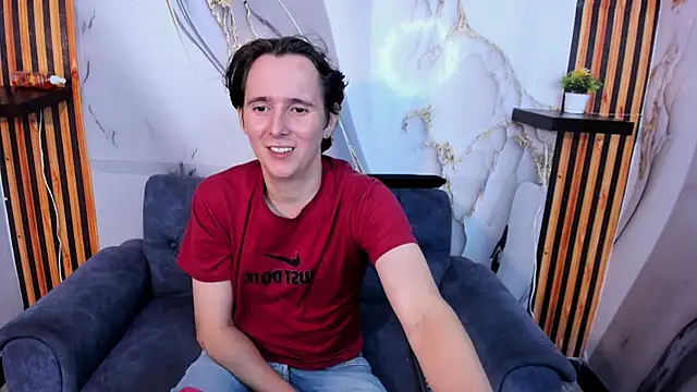 Snapshot of Aaron_LatinMen2 chatting on November 25, 2025, 3:39 am Aaron LatinMen2 online show from November 25, 2025, 3:39 am