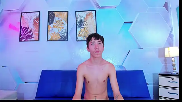 Snapshot of Lester_james2 chatting on November 25, 2025, 1:22 pm Lester james2 online show from November 25, 2025, 1:22 pm