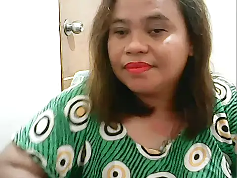 cutechubby online show from April 14, 2026, 11:33 pm