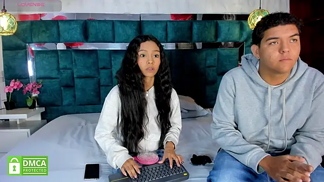  bonnyandclyde online show from February 19, 2026, 12:12 pm