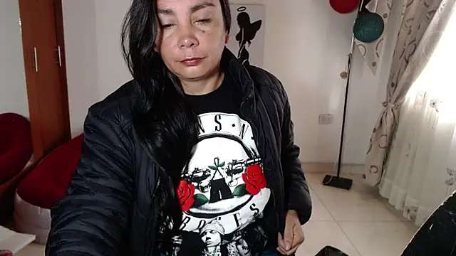 Snapshot of vivian-milf chatting on November 30, 2025, 12:20 pm vivian-milf online show from November 30, 2025, 12:20 pm