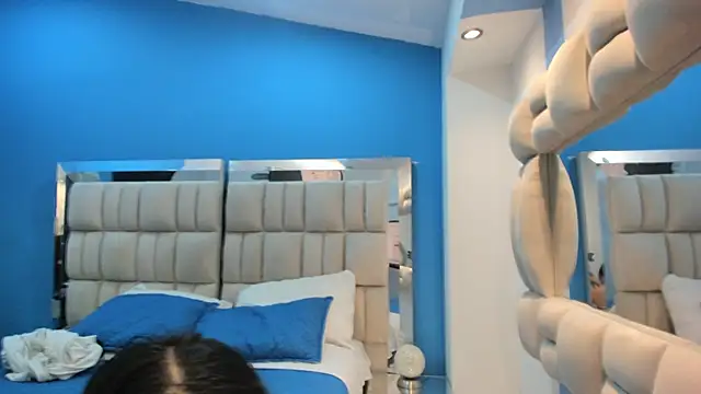 melany love0 online show from May 26, 2026, 6:15 pm