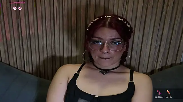 LolyYunno online show from May 21, 2026, 5:03 am