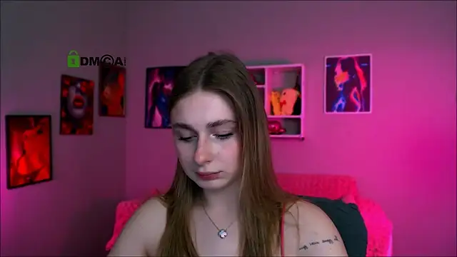 mary meow hot online show from April 8, 2026, 3:01 pm