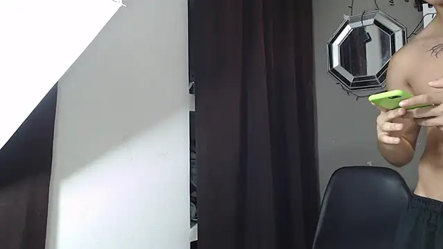 Snapshot of kim_curlyy chatting on January 13, 2026, 2:11 pm kim curlyy online show from January 13, 2026, 2:11 pm