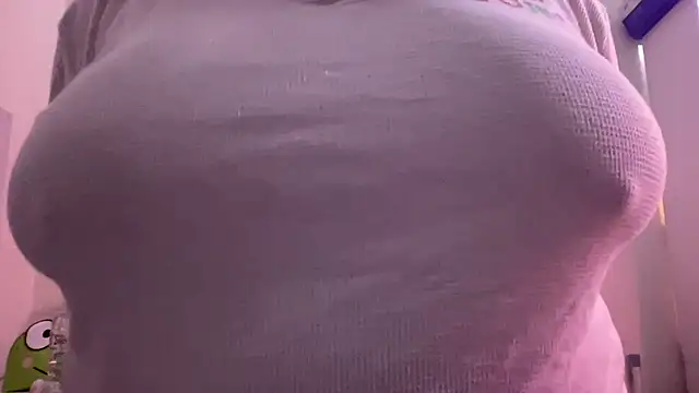 naughtygirl6663 online show from December 3, 2025, 12:51 am