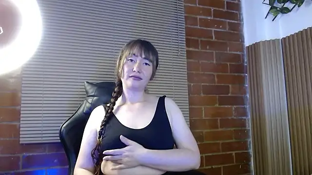 tiffanyrose03 online show from November 28, 2025, 1:47 pm