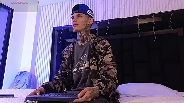 Paulo 527 online show from February 25, 2026, 5:28 am