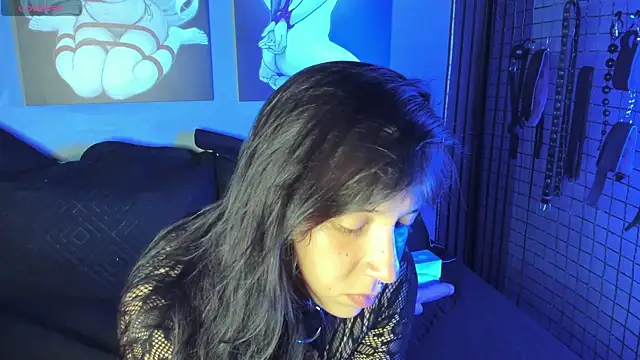 nora temptress online show from April 10, 2026, 4:01 pm