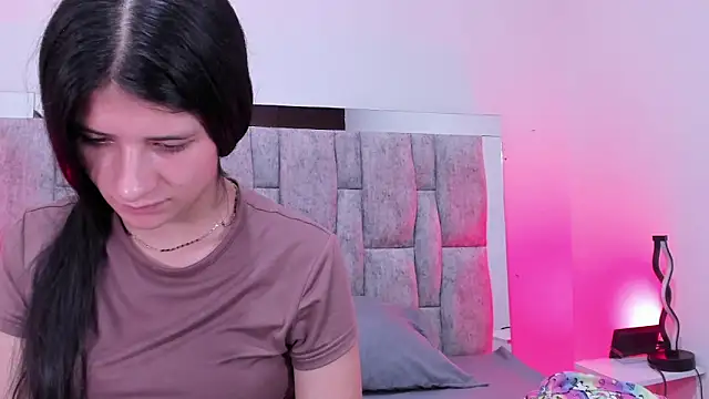 ZafiraNavarro online show from January 31, 2026, 9:35 pm