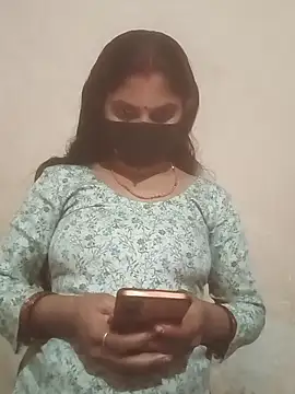 Pooja bhabhi00 online show from January 11, 2026, 3:50 pm