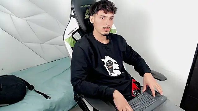 Snapshot of Yankeee_ chatting on November 27, 2025, 5:09 am Yankeee online show from November 27, 2025, 5:09 am