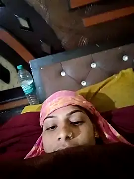 Snapshot of Janki_cute chatting on December 2, 2025, 2:23 pm Janki cute online show from December 2, 2025, 2:23 pm