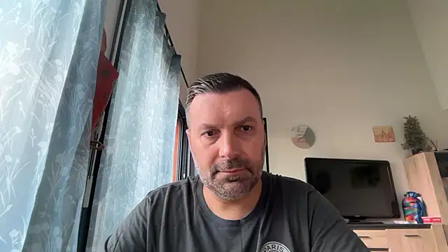 coolsmith81 online show from June 15, 2026, 7:43 am
