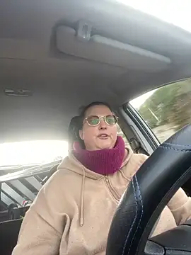 bea french curvy online show from February 12, 2026, 12:55 pm