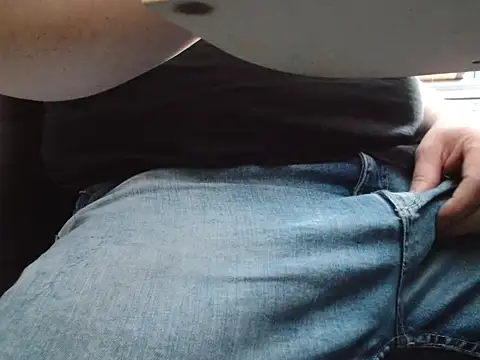 Snapshot of your_tipie chatting on January 15, 2026, 11:04 am your tipie online show from January 15, 2026, 11:04 am