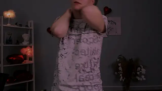 Snapshot of leo_void chatting on February 19, 2026, 8:05 pm leo void online show from February 19, 2026, 8:05 pm