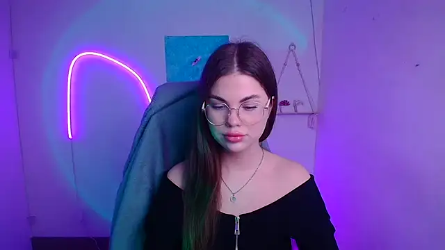 Violetta Brilliant online show from January 8, 2026, 12:07 pm