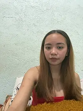 lilly delaney online show from April 12, 2026, 4:39 am