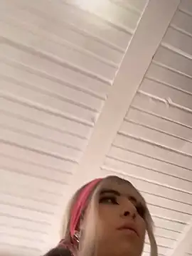 Ravenkittyy online show from November 29, 2025, 9:18 pm