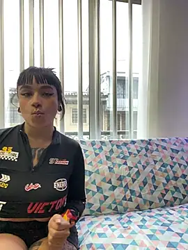 Snapshot of Alana_Arang chatting on November 28, 2025, 7:16 pm Alana Arang online show from November 28, 2025, 7:16 pm