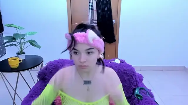 Honney 19 online show from December 16, 2025, 10:20 am