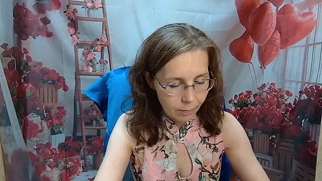 Snapshot of DaisyEdit chatting on July 13, 2026, 11:35 am DaisyEdit online show from July 13, 2026, 11:35 am