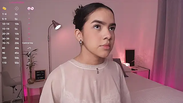 fluffycurls online show from February 15, 2026, 11:30 am