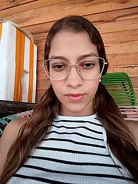 Vanneskk online show from February 10, 2026, 7:40 pm