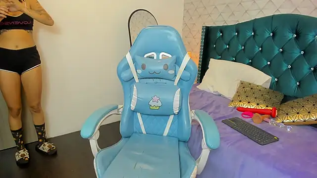 Valery jame online show from March 28, 2026, 3:33 pm