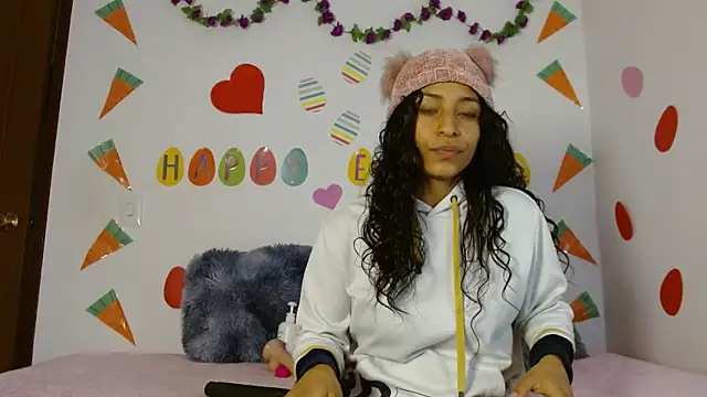 MarillynMorgan online show from April 20, 2026, 7:04 pm