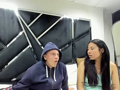 Alyssa Noah online show from April 5, 2026, 2:53 am