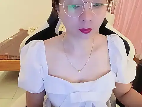 Snapshot of BabyDoll1999 chatting on July 2, 2026, 11:27 am BabyDoll1999 online show from July 2, 2026, 11:27 am