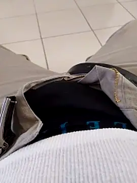 cristian112090 online show from November 20, 2025, 5:56 pm