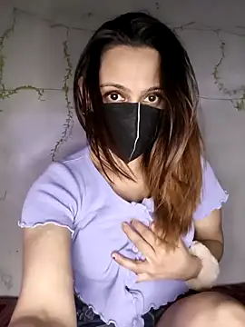 HONEY BEBS online show from February 8, 2026, 6:00 pm