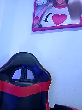 Taylor  Swiftt online show from April 23, 2026, 1:18 am