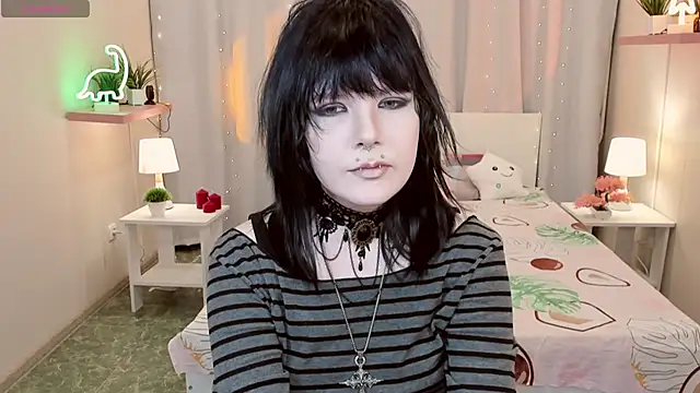 RamonaKlein online show from December 1, 2025, 6:29 am