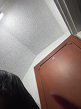 Mia fiire online show from March 8, 2026, 2:21 pm