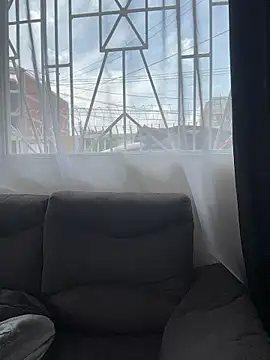 Mia fiire online show from March 15, 2026, 5:08 pm