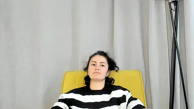 GilmaFaurot online show from November 28, 2025, 8:11 pm