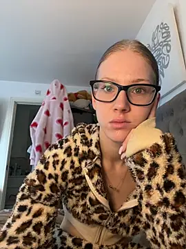 Snapshot of RosieLovexoxx chatting on November 30, 2025, 2:54 pm RosieLovexoxx online show from November 30, 2025, 2:54 pm