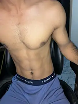 Fitboy07 online show from July 7, 2026, 4:11 pm