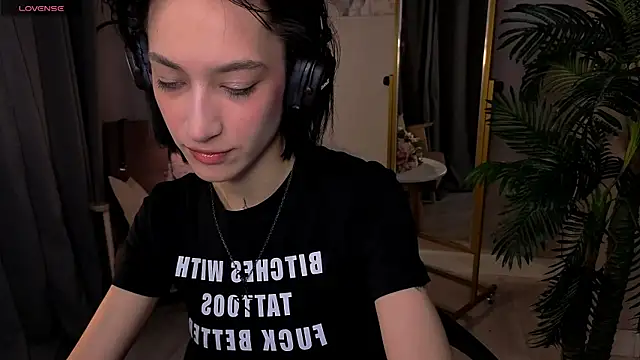 Lis Batsy online show from November 30, 2025, 5:55 am